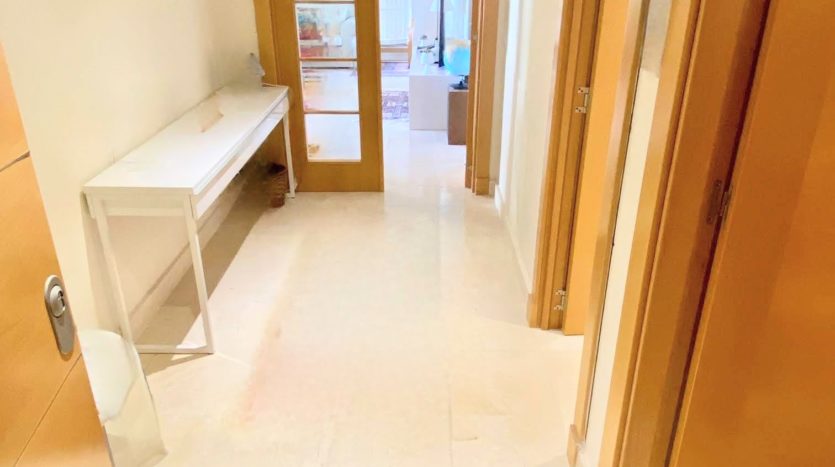 Spacious apartment between Marbella and Estepona