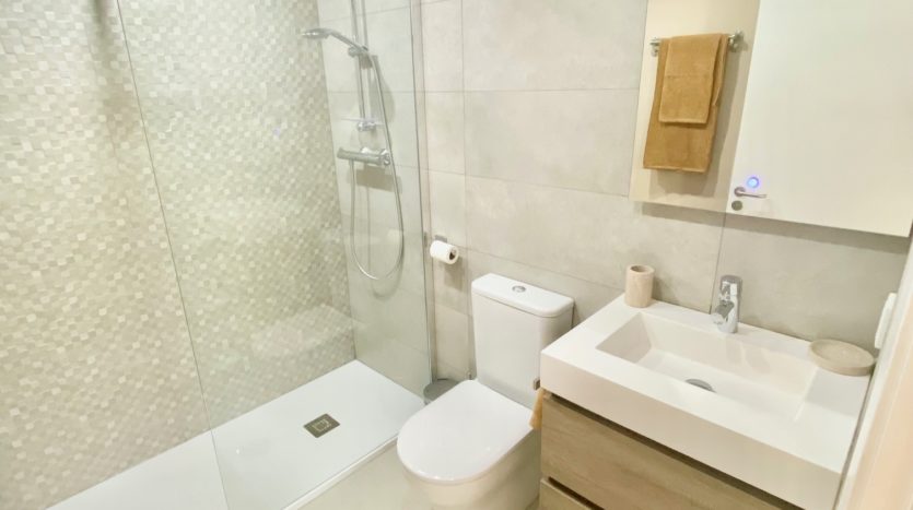 Renovated apartment within walking distance of Benahavís village!