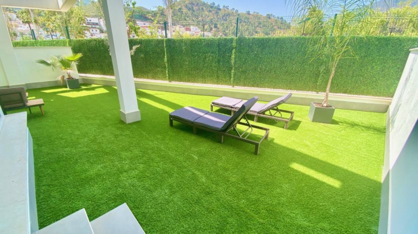 Renovated apartment within walking distance of Benahavís village!