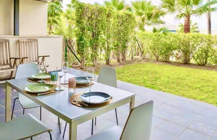 Fabulous terrace and garden space in a corner of paradise!