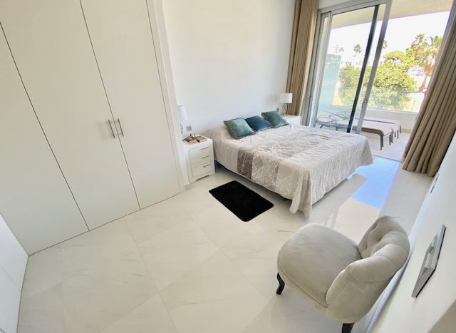 Immaculate unit in a superb location