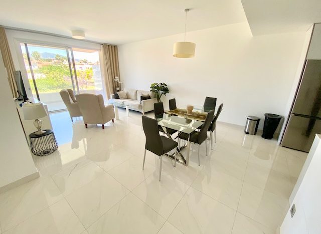 Immaculate unit in a superb location